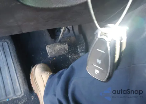 2018 Chevrolet Traverse Ls из США, поврежденный, VIN 1GNERFKW9JJ276955